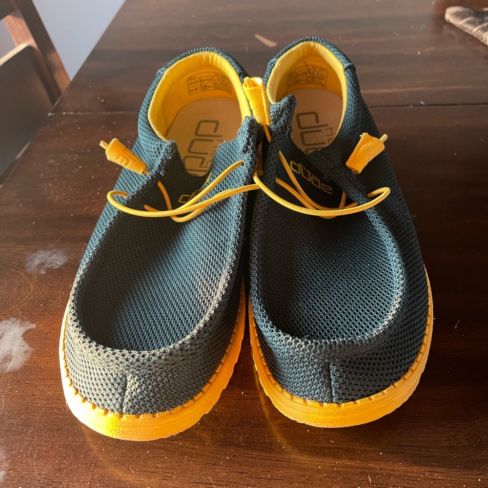 Green Bay Packer Colors Men’s Hey Dudes